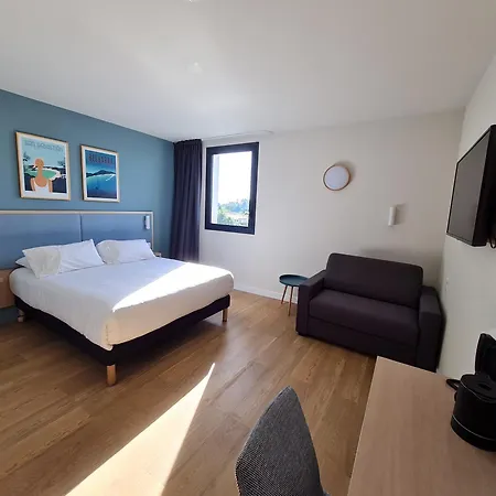 Hotel Kyriad Bordeaux Nord Eulalie 3*