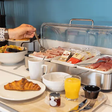 Kyriad Bordeaux Nord Eulalie 3* Sainte-Eulalie